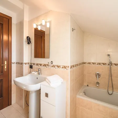 In Pallanza Nyaraló Verbania