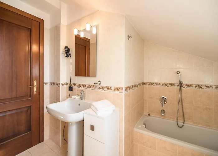 In Pallanza 펜션 베르바니아